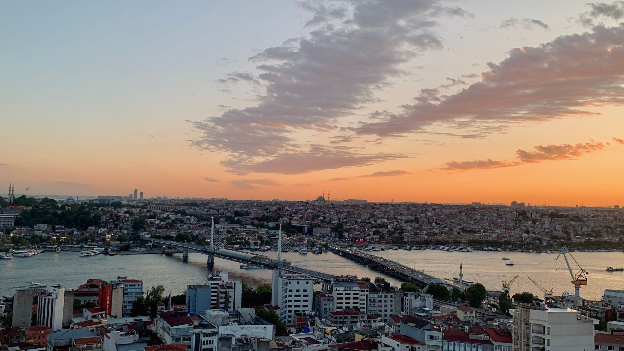 Стамбул и Белград летом 2023